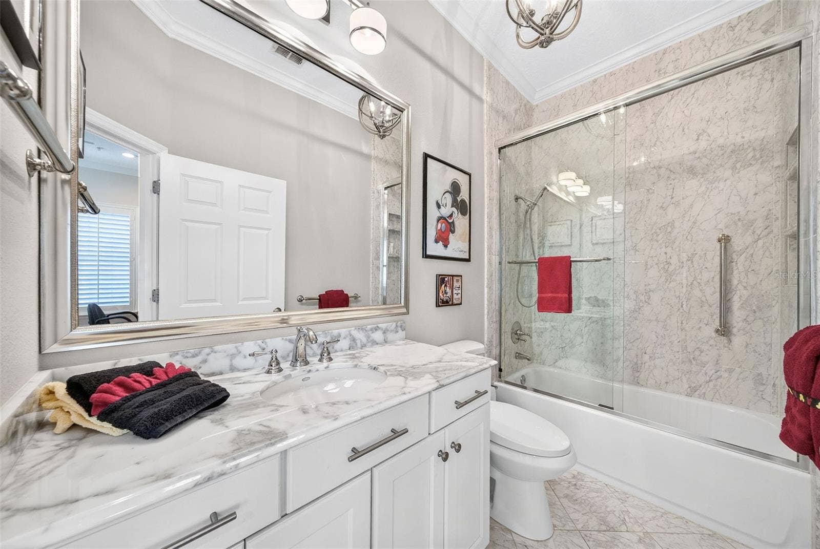 3639 ETHAN LANE, Orlando, FL 32814 Full Bathroom for Bedroom 2 and 3 and flex space