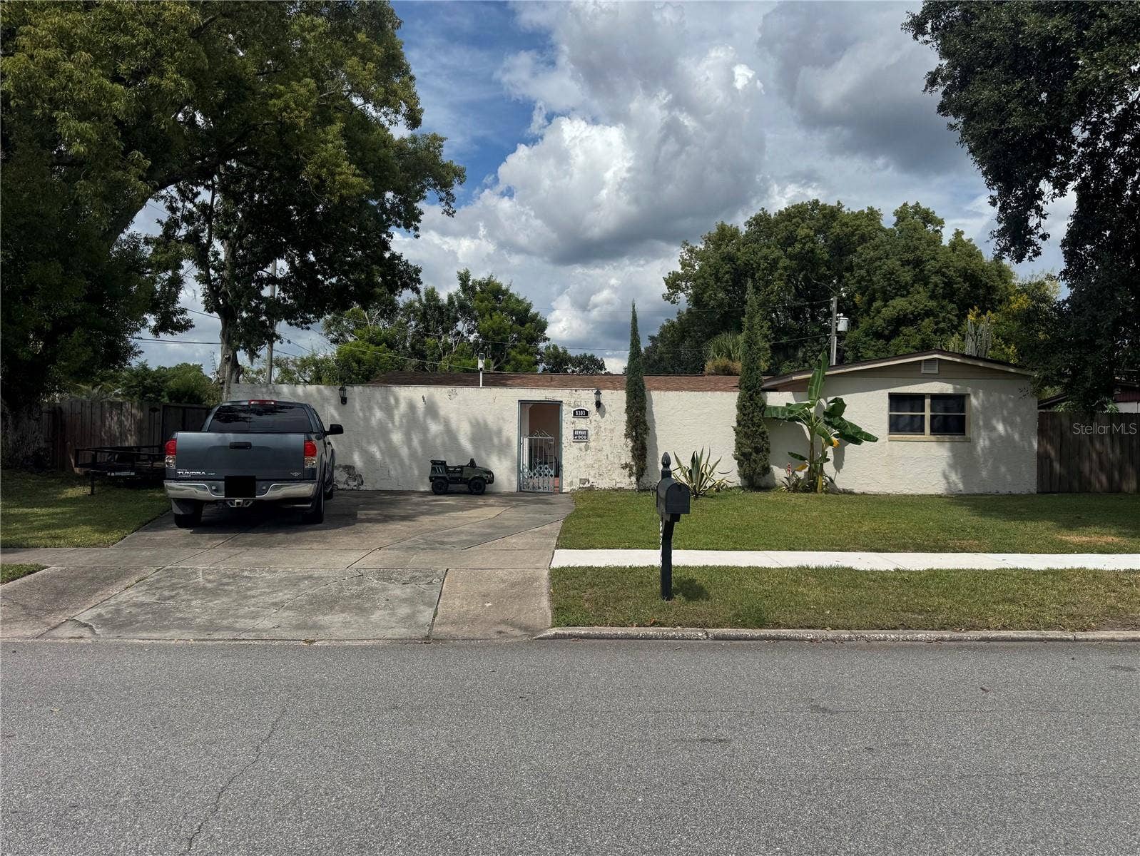 8303 CALAIS CIRCLE, Orlando, FL 32825