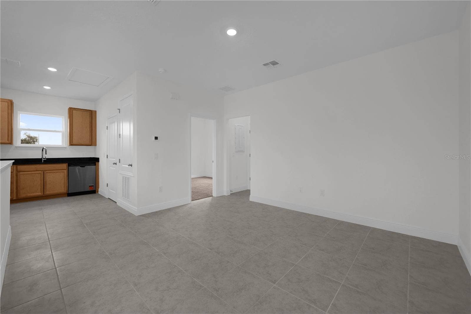 6393 WILD PERSIMMON WAY, UNIT #B, Winter Garden, FL 34787