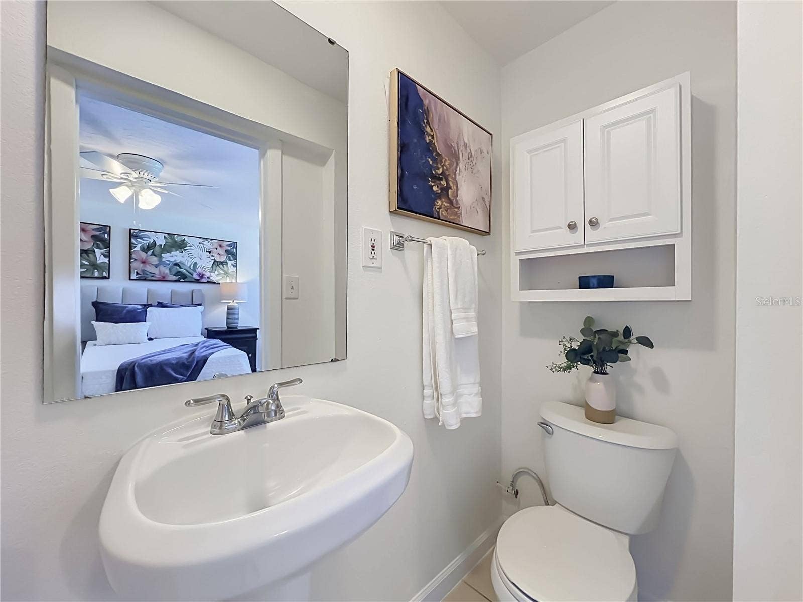 5939 DOGWOOD DRIVE, Orlando, FL 32807 Primary Ensuite Bathroom