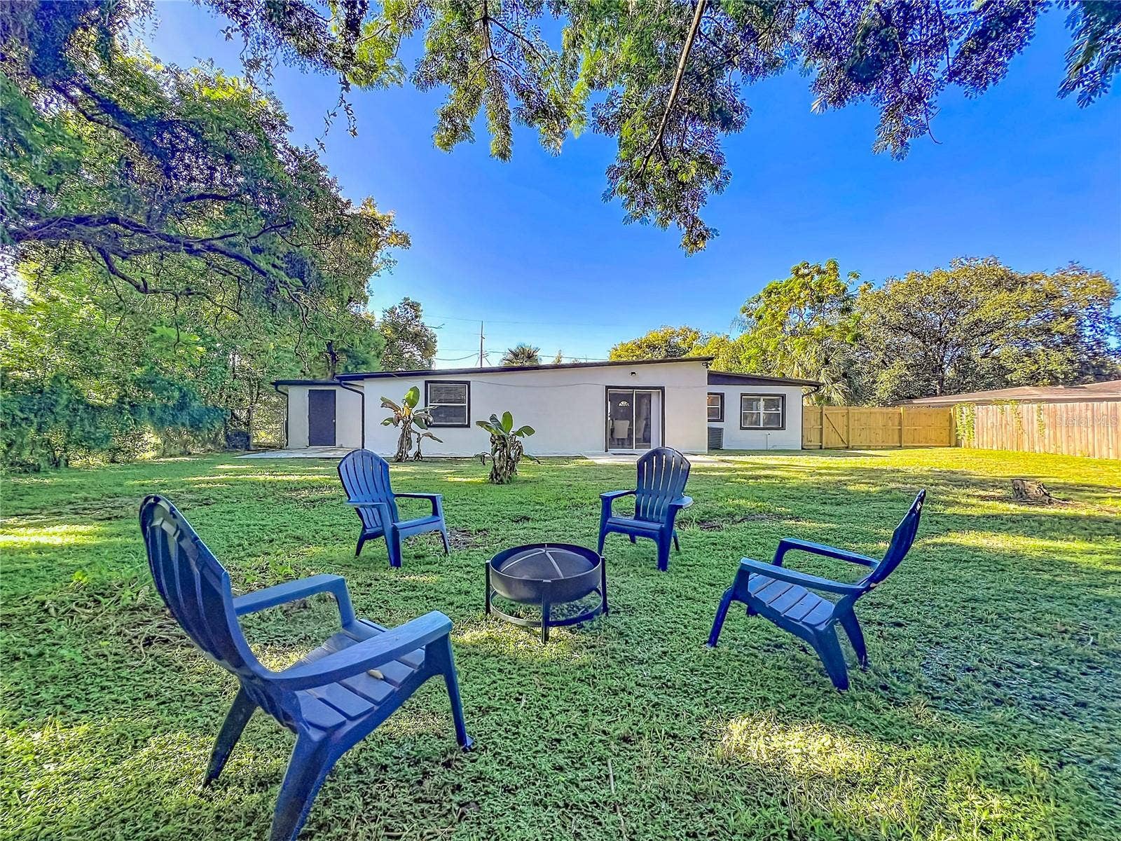 5939 DOGWOOD DRIVE, Orlando, FL 32807 Family times with friends