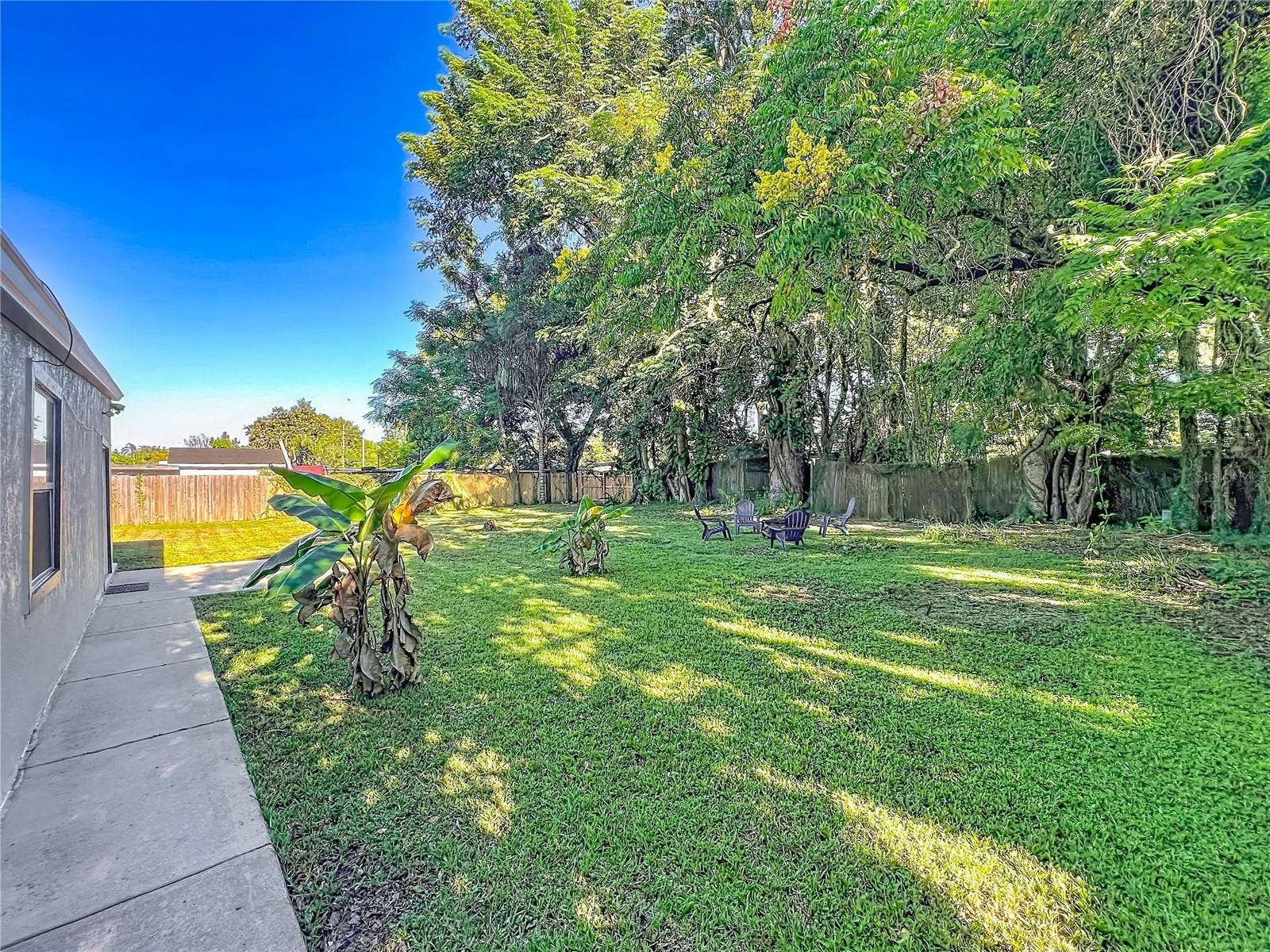 5939 DOGWOOD DRIVE, Orlando, FL 32807 Walkway from one patio to the other