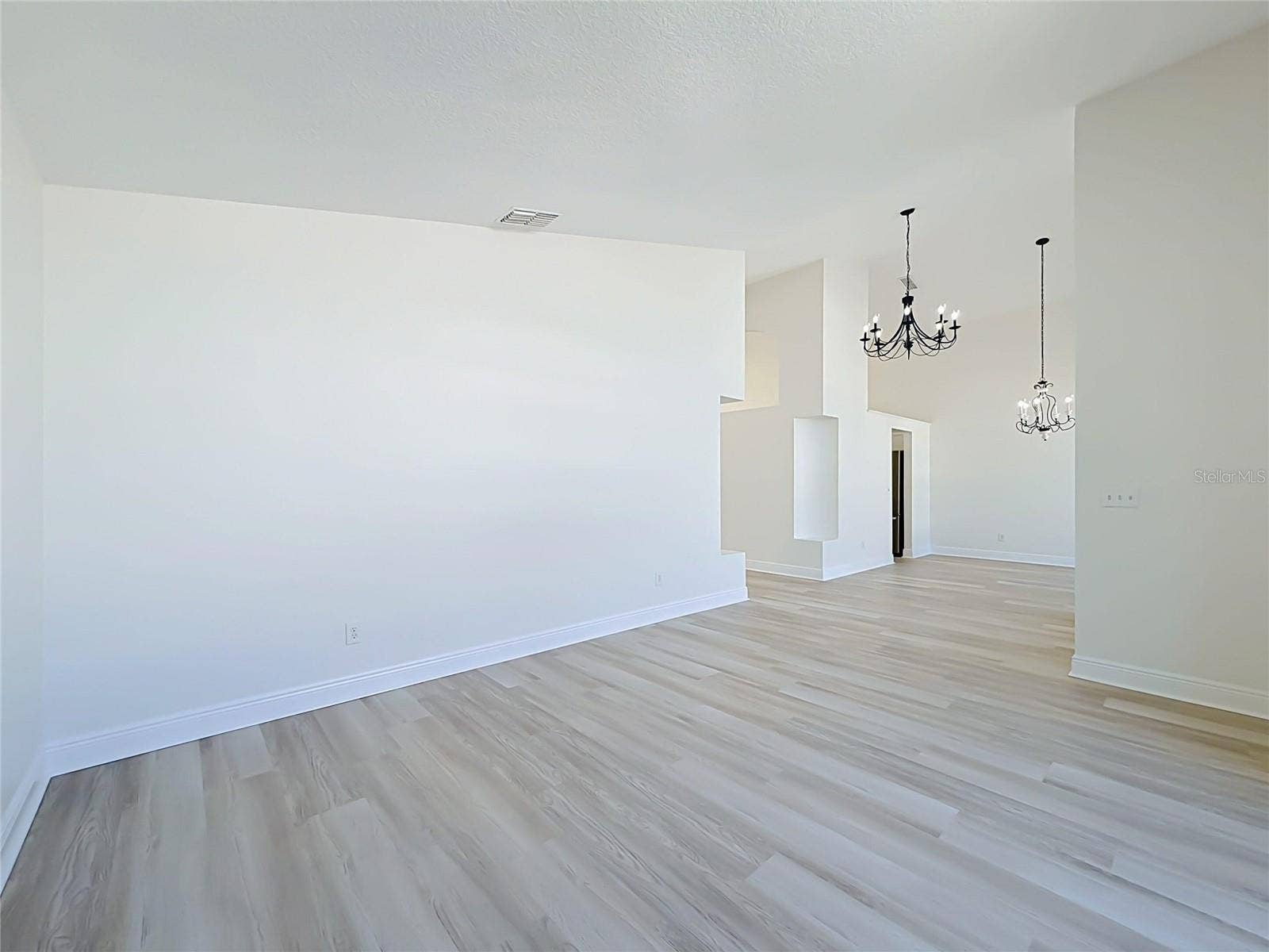 609 SEASCAPE AVENUE, Orlando, FL 32828 609 SEASCAPE AVENUE, Orlando, FL 32828