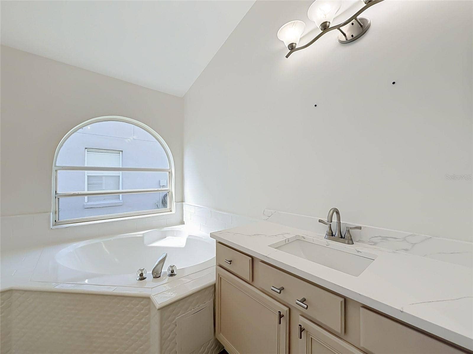 609 SEASCAPE AVENUE, Orlando, FL 32828 609 SEASCAPE AVENUE, Orlando, FL 32828
