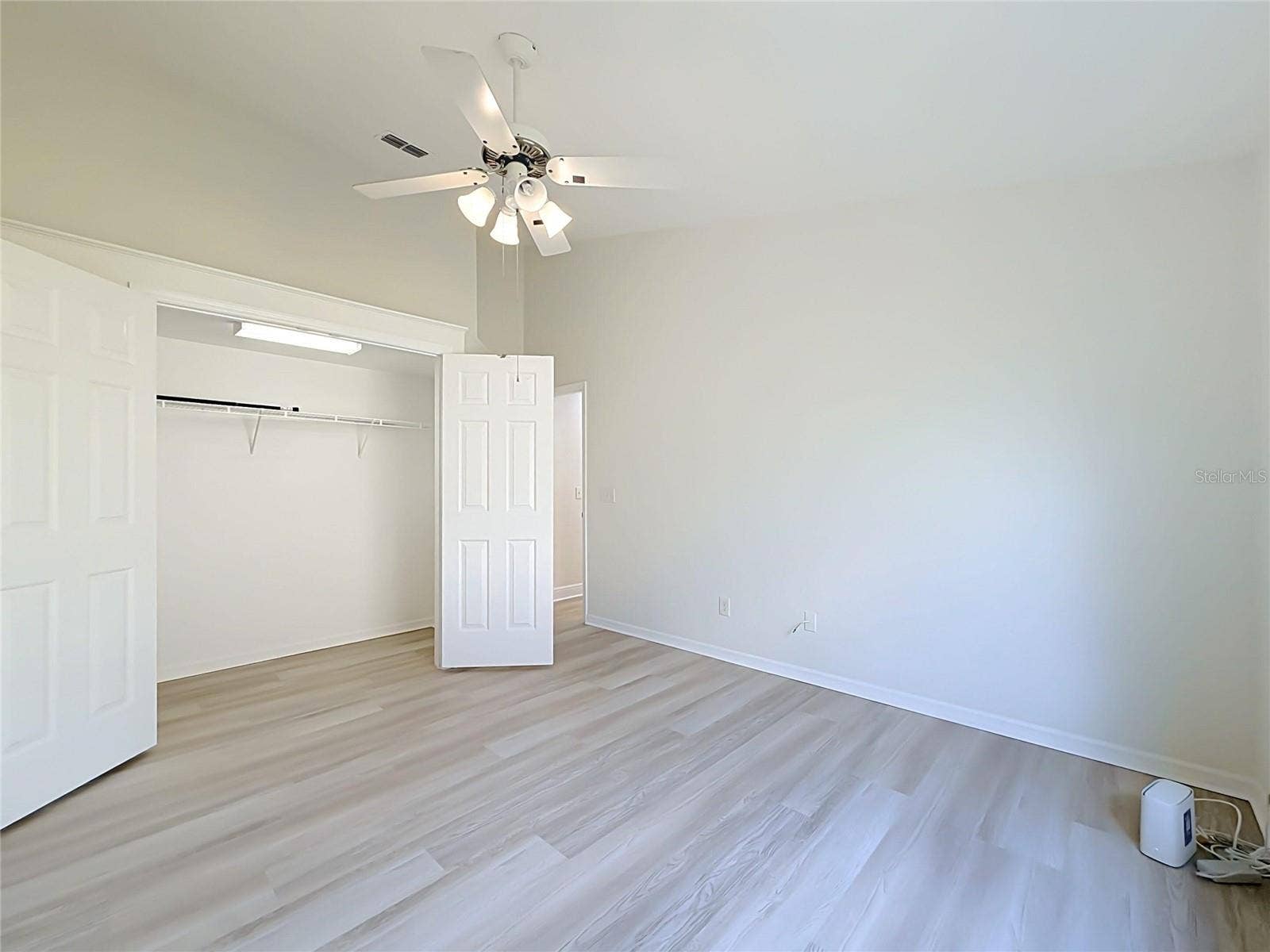609 SEASCAPE AVENUE, Orlando, FL 32828 609 SEASCAPE AVENUE, Orlando, FL 32828