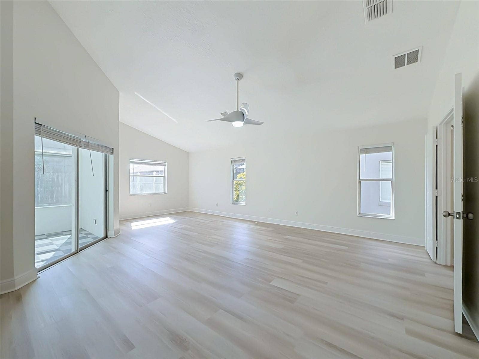609 SEASCAPE AVENUE, Orlando, FL 32828 609 SEASCAPE AVENUE, Orlando, FL 32828