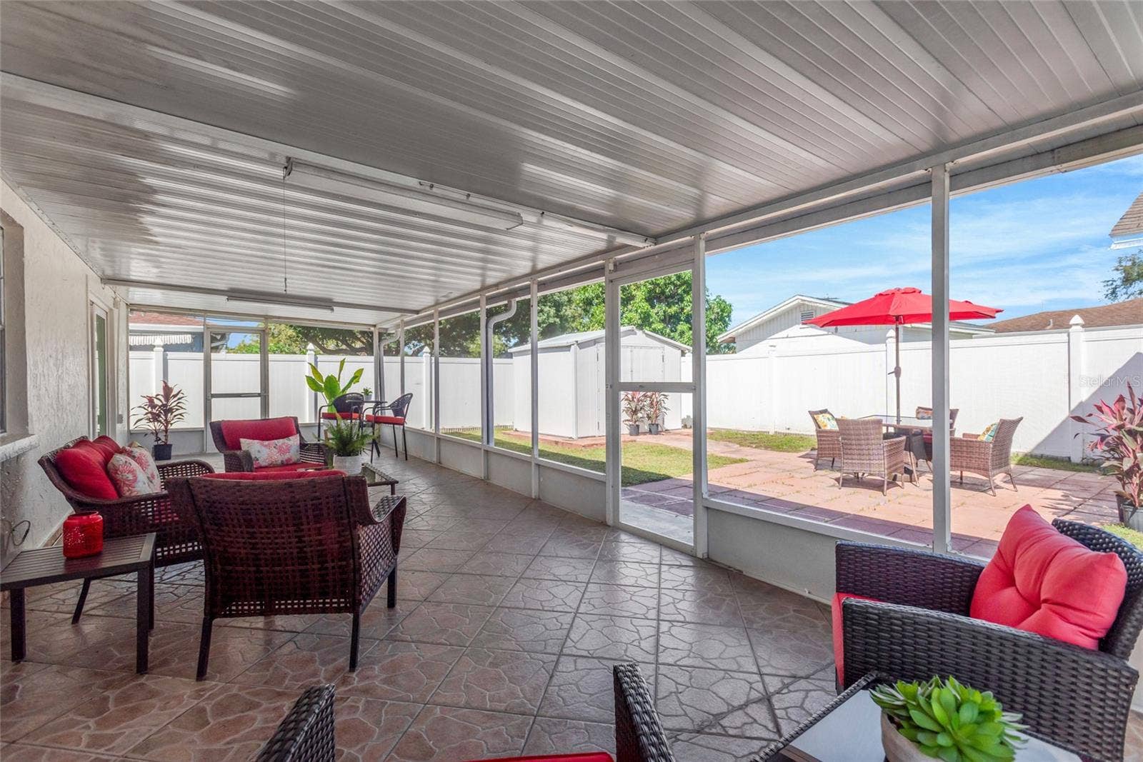 3017 W HEITER STREET, Tampa, FL 33607