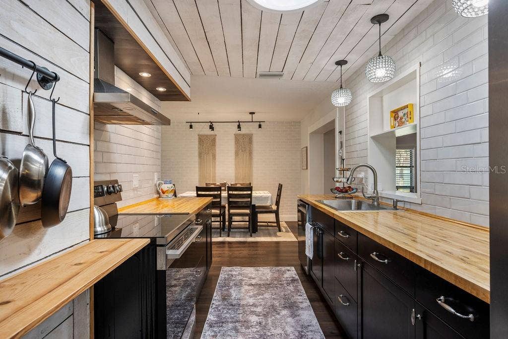 1970 W LAKE BRANTLEY ROAD, Longwood, FL 32779 1970 W LAKE BRANTLEY ROAD, Longwood, FL 32779