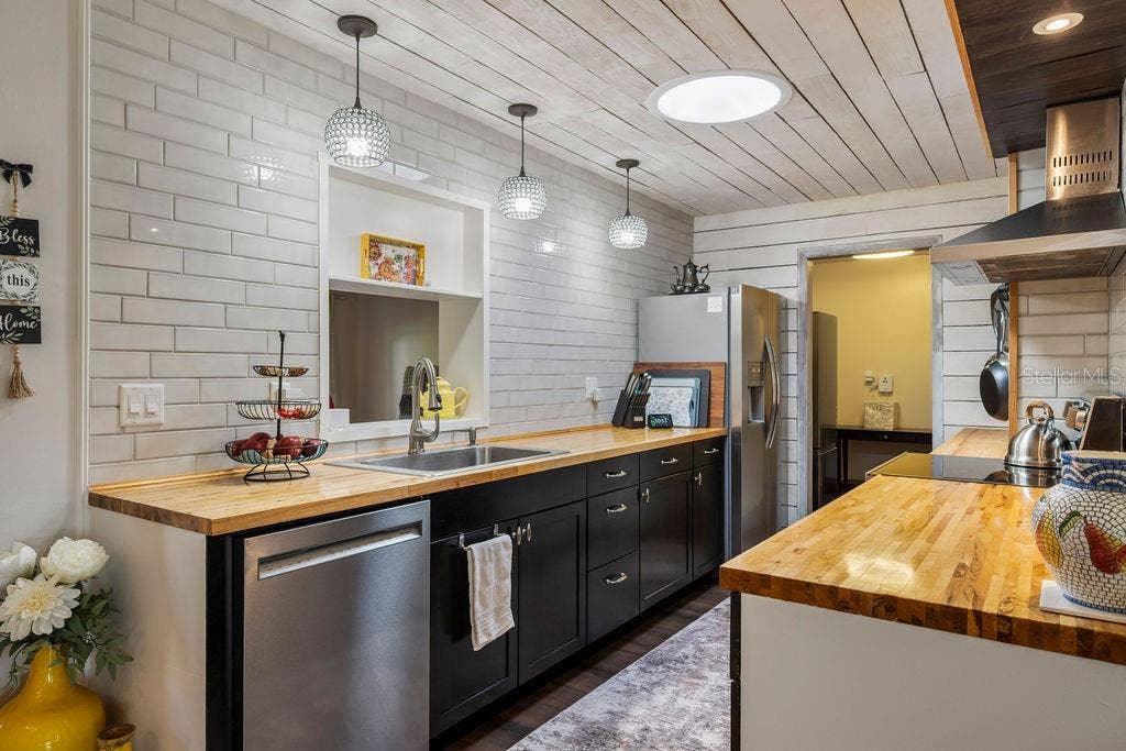 1970 W LAKE BRANTLEY ROAD, Longwood, FL 32779 1970 W LAKE BRANTLEY ROAD, Longwood, FL 32779