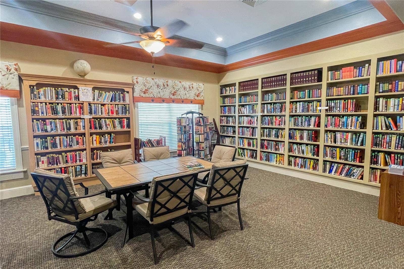 686 PARADISE POINT, Haines City, FL 33844