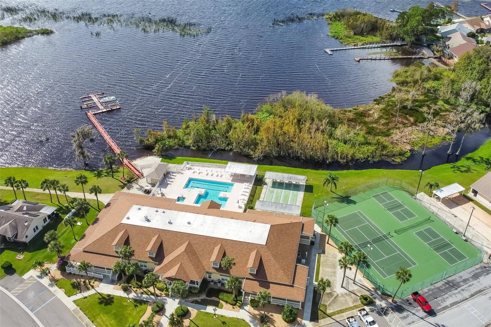 686 PARADISE POINT, Haines City, FL 33844