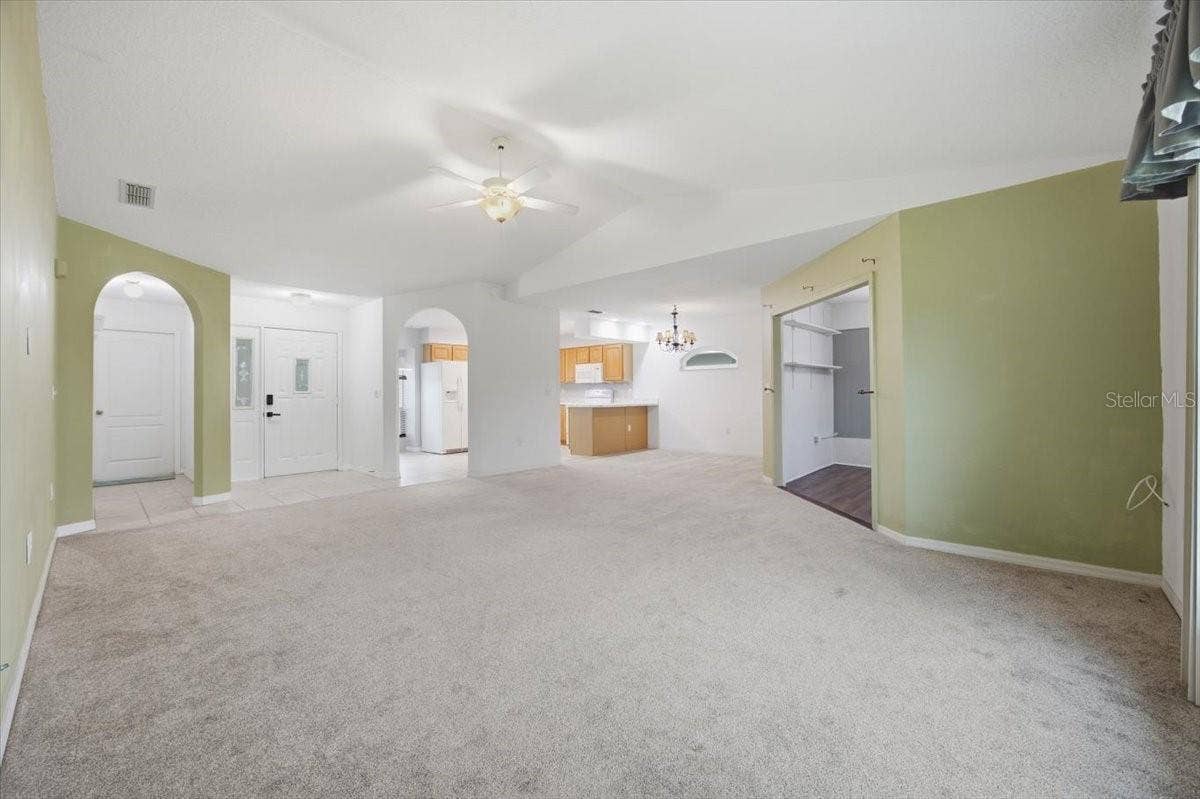 686 PARADISE POINT, Haines City, FL 33844