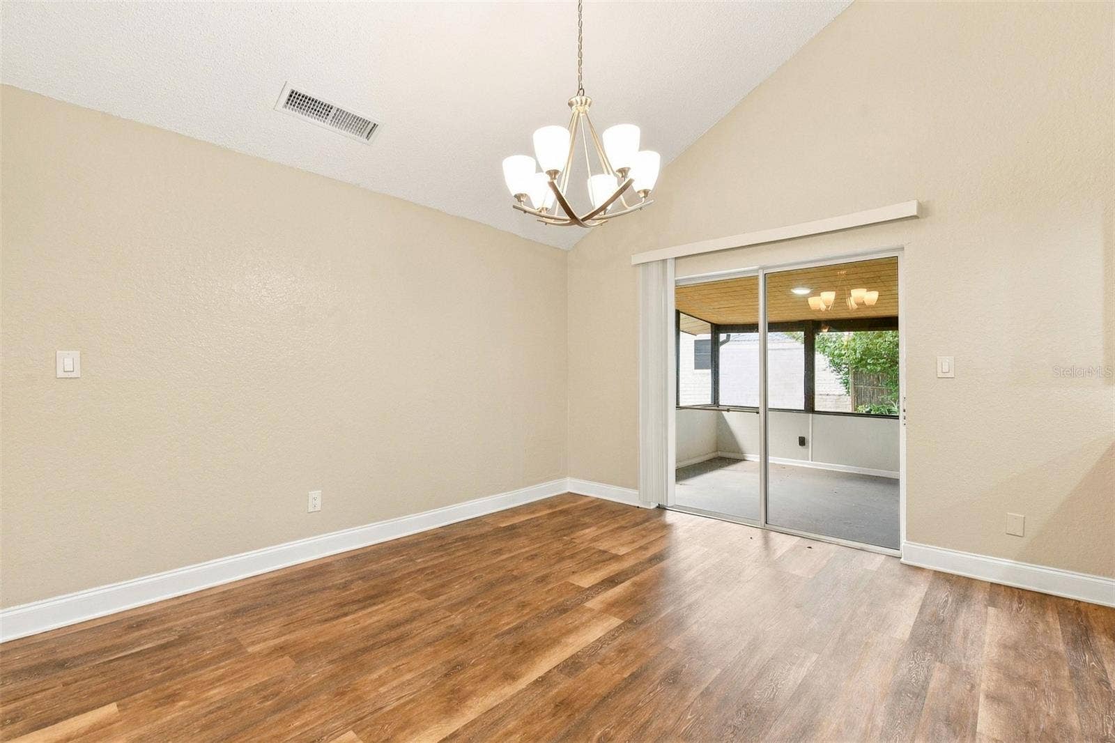 1582 DARLINGTON AVENUE, Deltona, FL 32725 1582 DARLINGTON AVENUE, Deltona, FL 32725