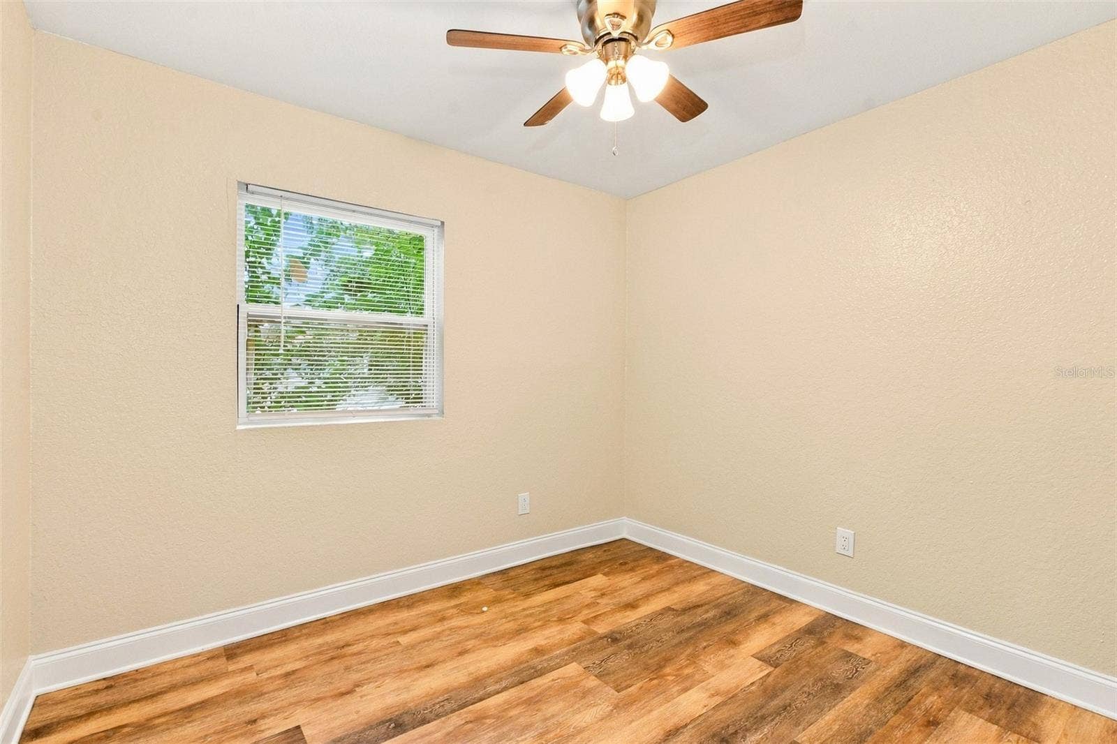 1582 DARLINGTON AVENUE, Deltona, FL 32725 1582 DARLINGTON AVENUE, Deltona, FL 32725