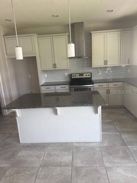 2513 ANNACELLA AVENUE, Kissimmee, FL 34741 The Chef in your house will Enjoy this Spacious Kitchen with UpgradedCabinets and a separate Island.