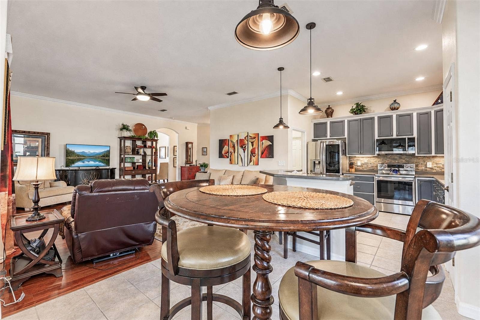 25520 MAUREPAS LANE, Leesburg, FL 34748 25520 MAUREPAS LANE, Leesburg, FL 34748