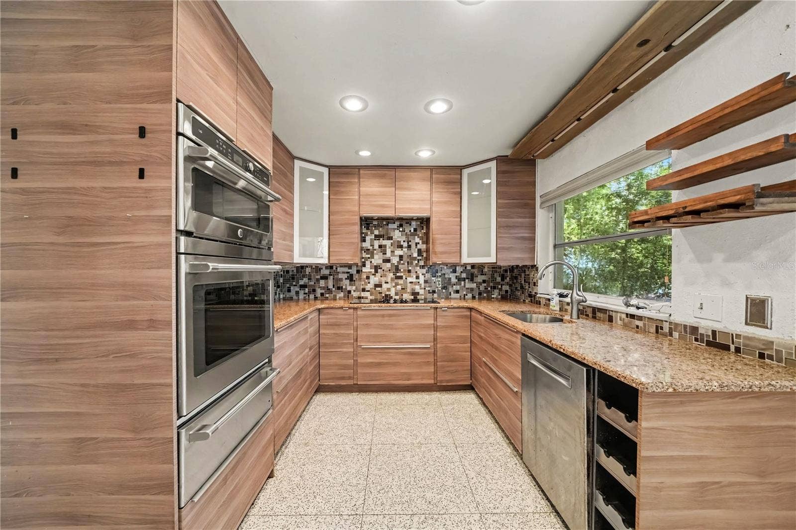 6401 GIBSON DRIVE, Belle Isle, FL 32809 6401 GIBSON DRIVE, Belle Isle, FL 32809