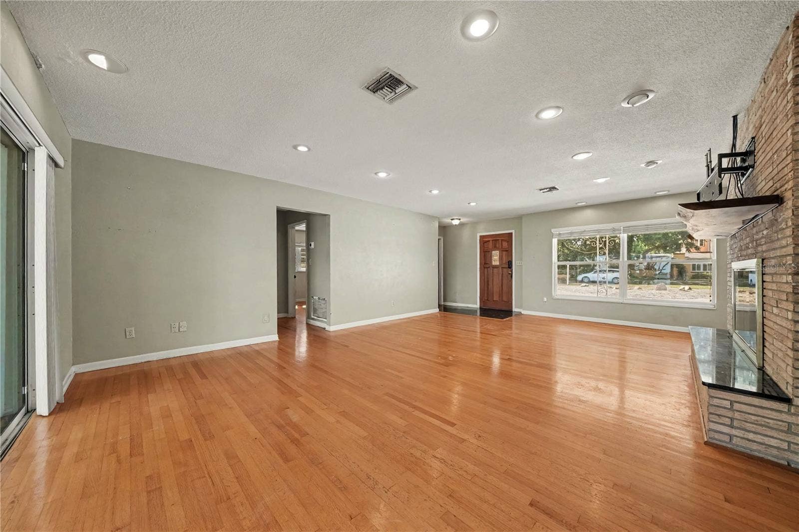 6401 GIBSON DRIVE, Belle Isle, FL 32809 6401 GIBSON DRIVE, Belle Isle, FL 32809