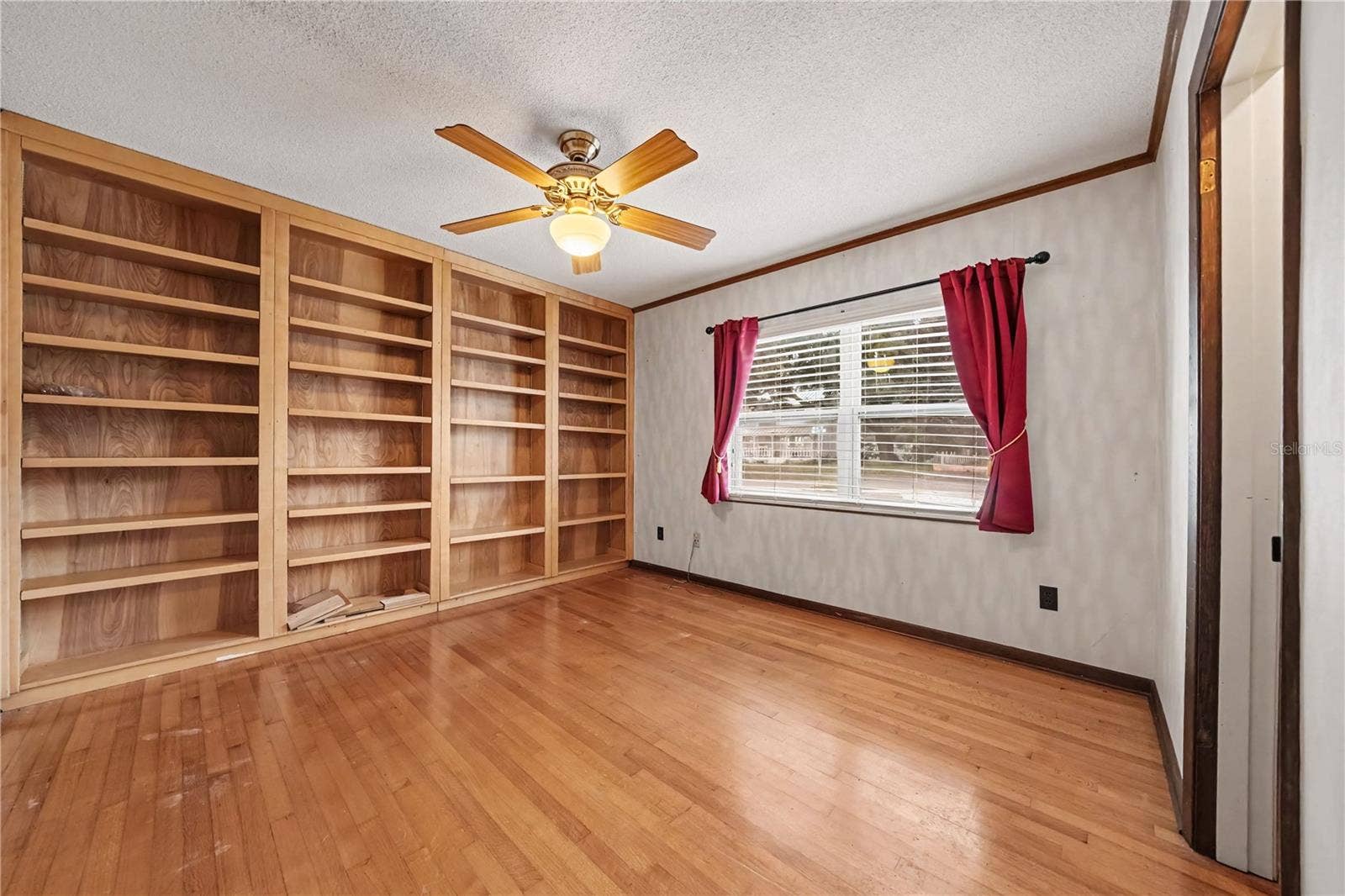 6401 GIBSON DRIVE, Belle Isle, FL 32809 6401 GIBSON DRIVE, Belle Isle, FL 32809