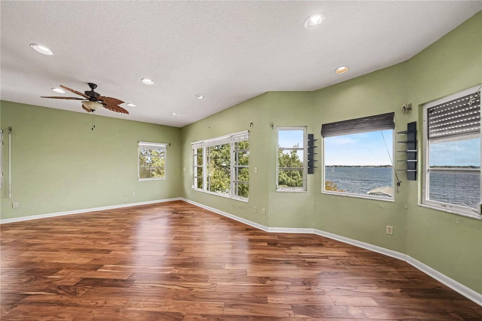 6401 GIBSON DRIVE, Belle Isle, FL 32809 6401 GIBSON DRIVE, Belle Isle, FL 32809