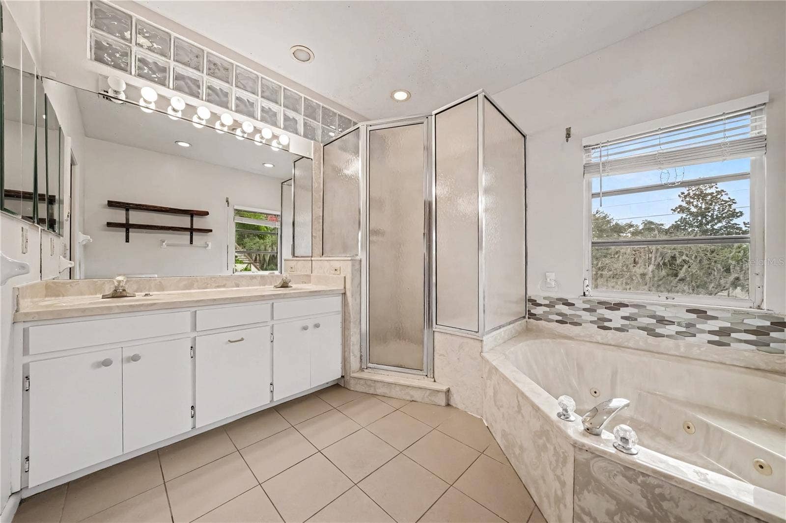 6401 GIBSON DRIVE, Belle Isle, FL 32809 6401 GIBSON DRIVE, Belle Isle, FL 32809