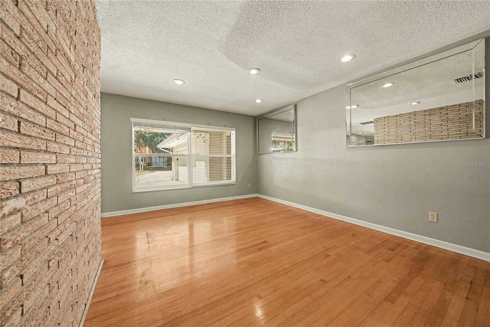 6401 GIBSON DRIVE, Belle Isle, FL 32809 6401 GIBSON DRIVE, Belle Isle, FL 32809