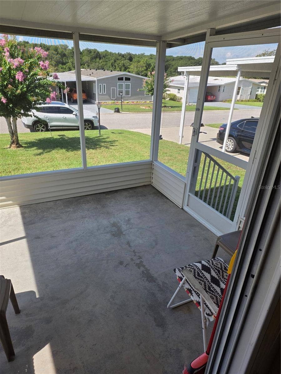 Screened Front Porch and Extra Entry