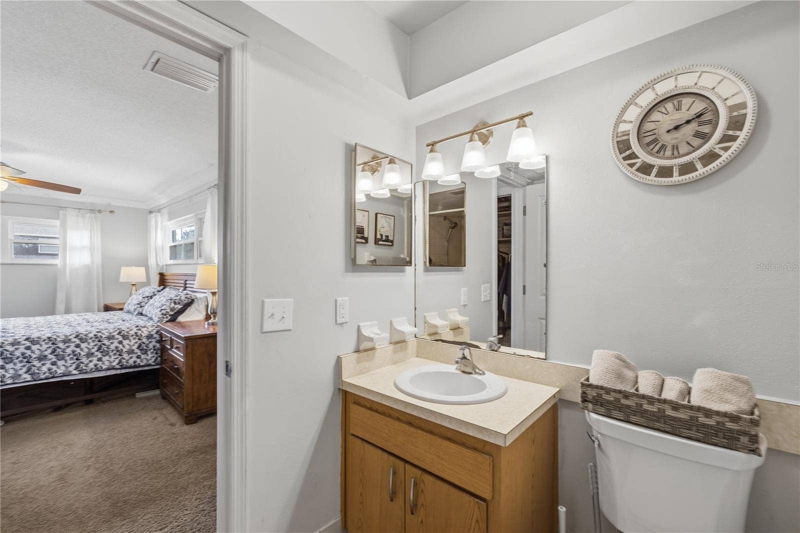 3020 GREENMOUNT ROAD, Orlando, FL 32806 Primary Bathroom