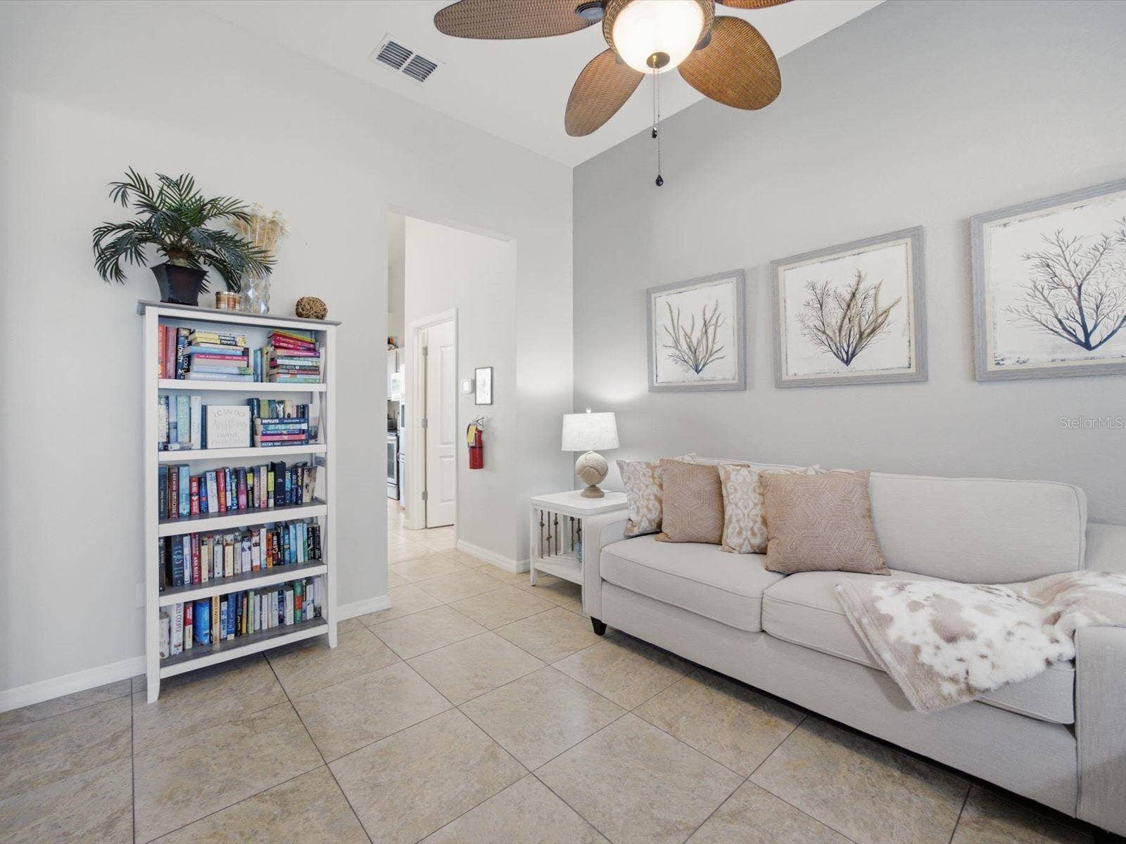 320 KINGS WAY, Davenport, FL 33897