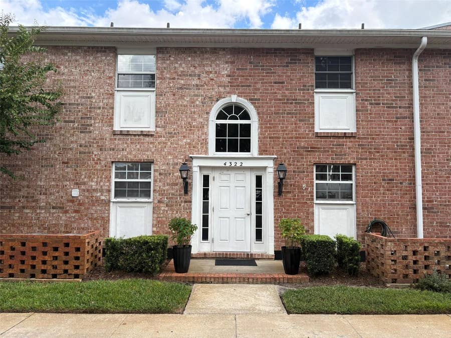 Property photo for 4322 LAKE UNDERHILL ROAD, #D, Orlando, FL