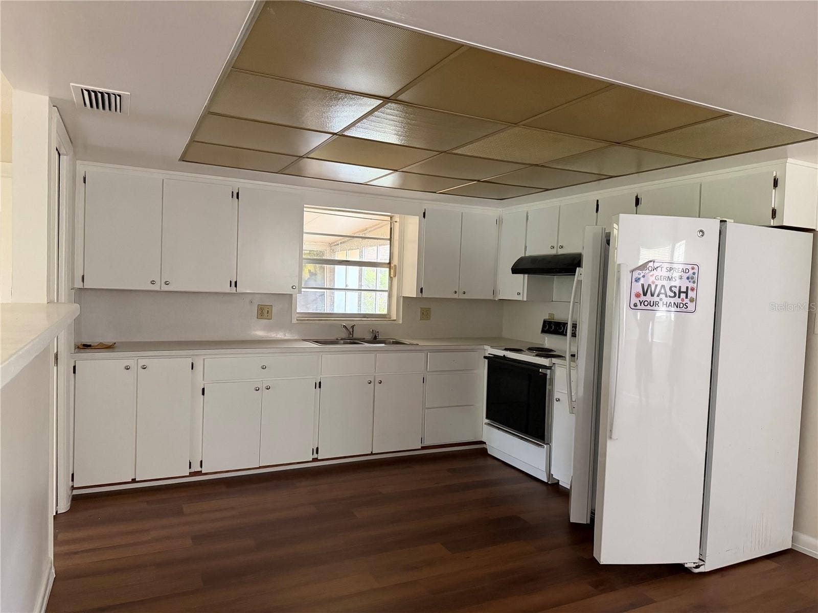 5613 CASTLE OAK COURT, Orlando, FL 32808 5613 CASTLE OAK COURT, Orlando, FL 32808