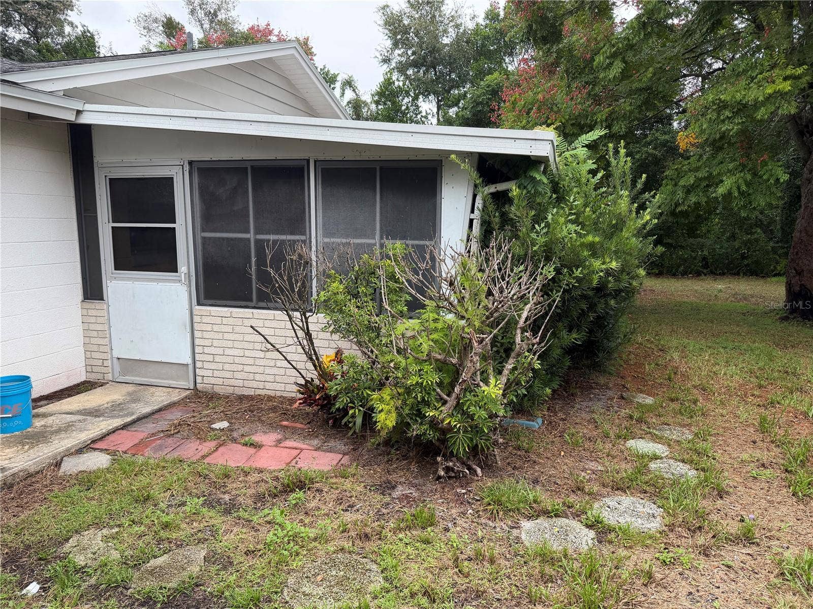 5613 CASTLE OAK COURT, Orlando, FL 32808 5613 CASTLE OAK COURT, Orlando, FL 32808