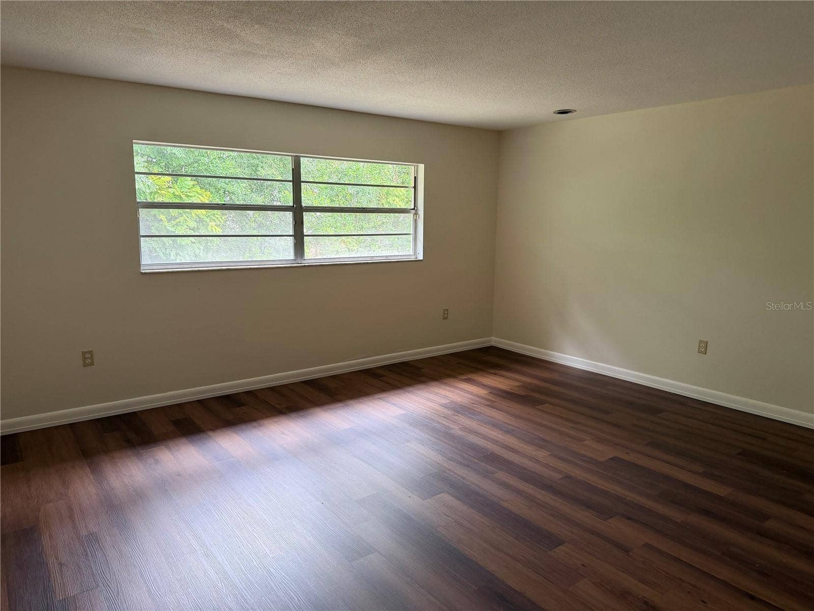 5613 CASTLE OAK COURT, Orlando, FL 32808 5613 CASTLE OAK COURT, Orlando, FL 32808