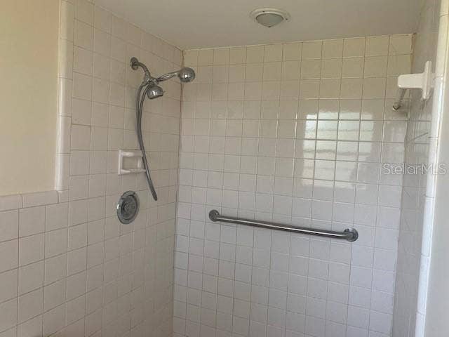 5613 CASTLE OAK COURT, Orlando, FL 32808 5613 CASTLE OAK COURT, Orlando, FL 32808