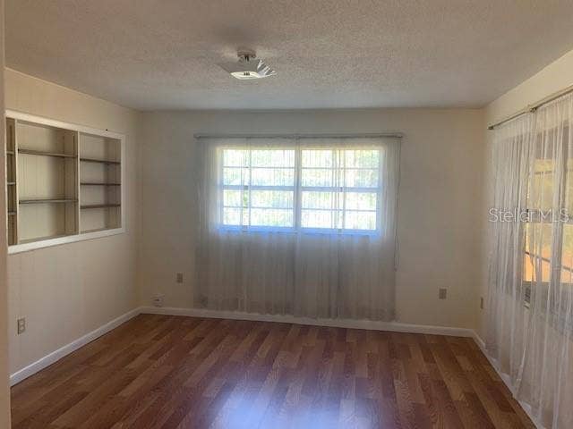 5613 CASTLE OAK COURT, Orlando, FL 32808 5613 CASTLE OAK COURT, Orlando, FL 32808