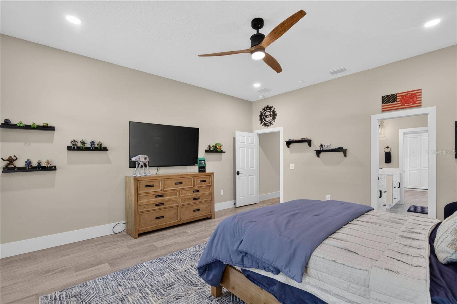 34449 PARKVIEW AVENUE, Eustis, FL 32736