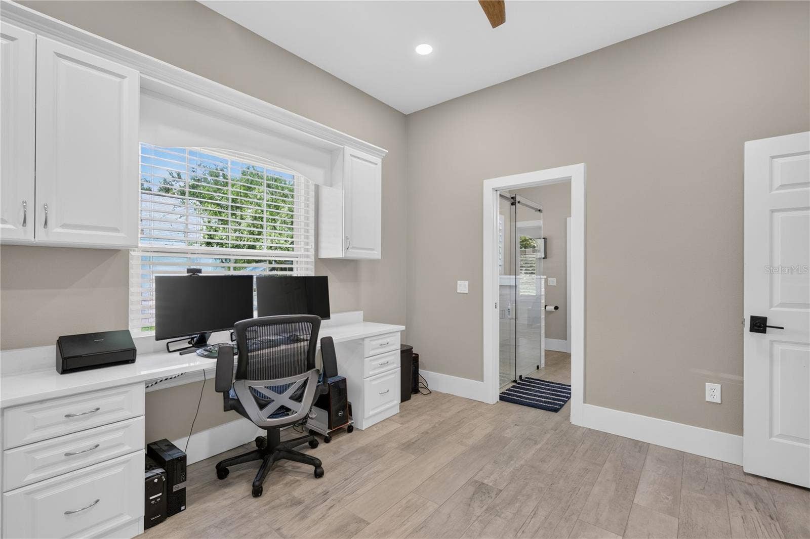 34449 PARKVIEW AVENUE, Eustis, FL 32736
