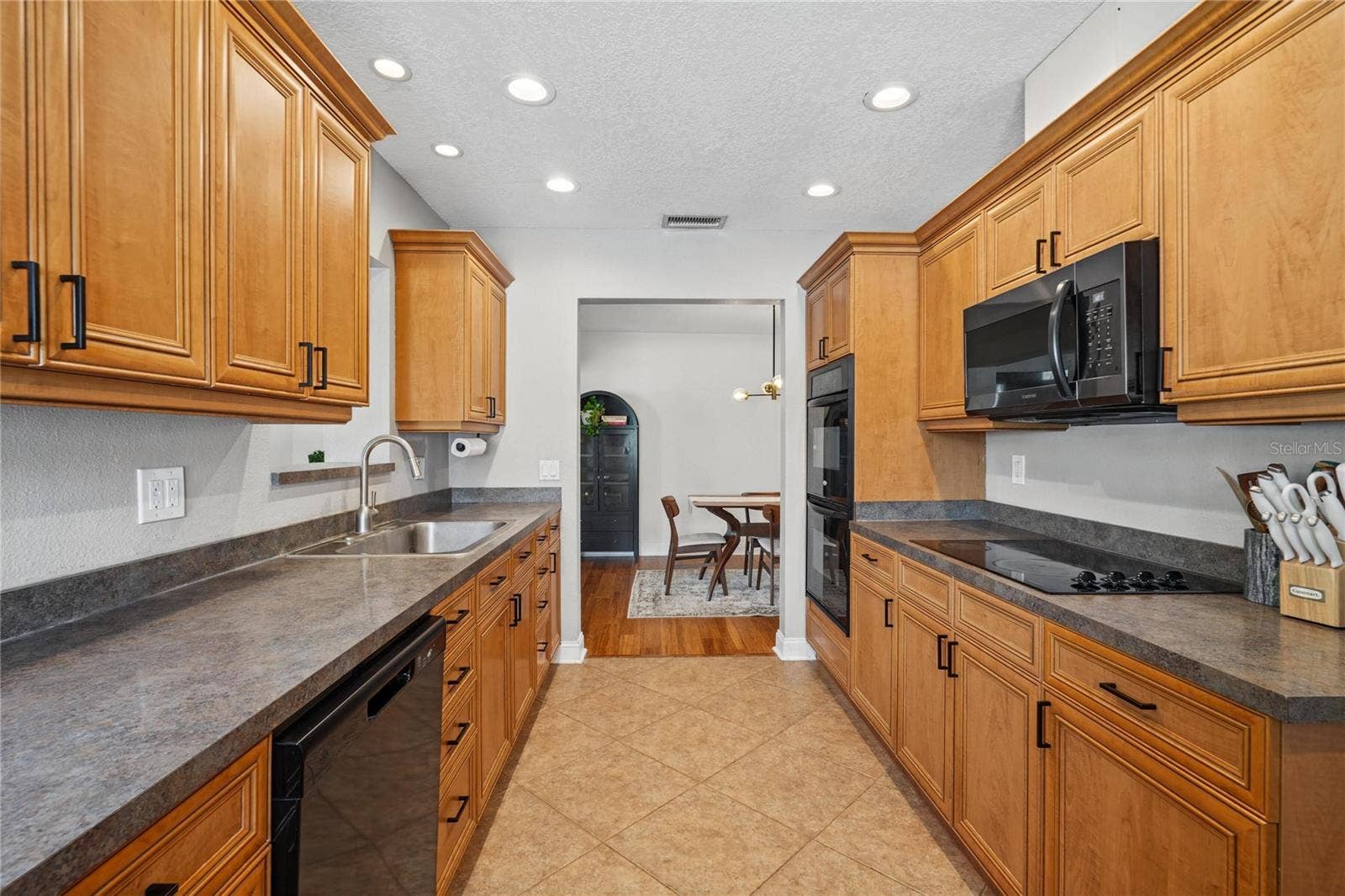 13833 DOMINICA DRIVE, Seminole, FL 33776 13833 DOMINICA DRIVE, Seminole, FL 33776