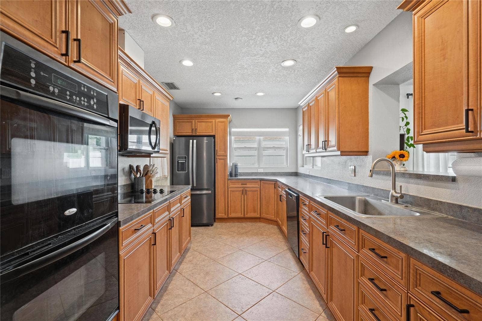 13833 DOMINICA DRIVE, Seminole, FL 33776 13833 DOMINICA DRIVE, Seminole, FL 33776