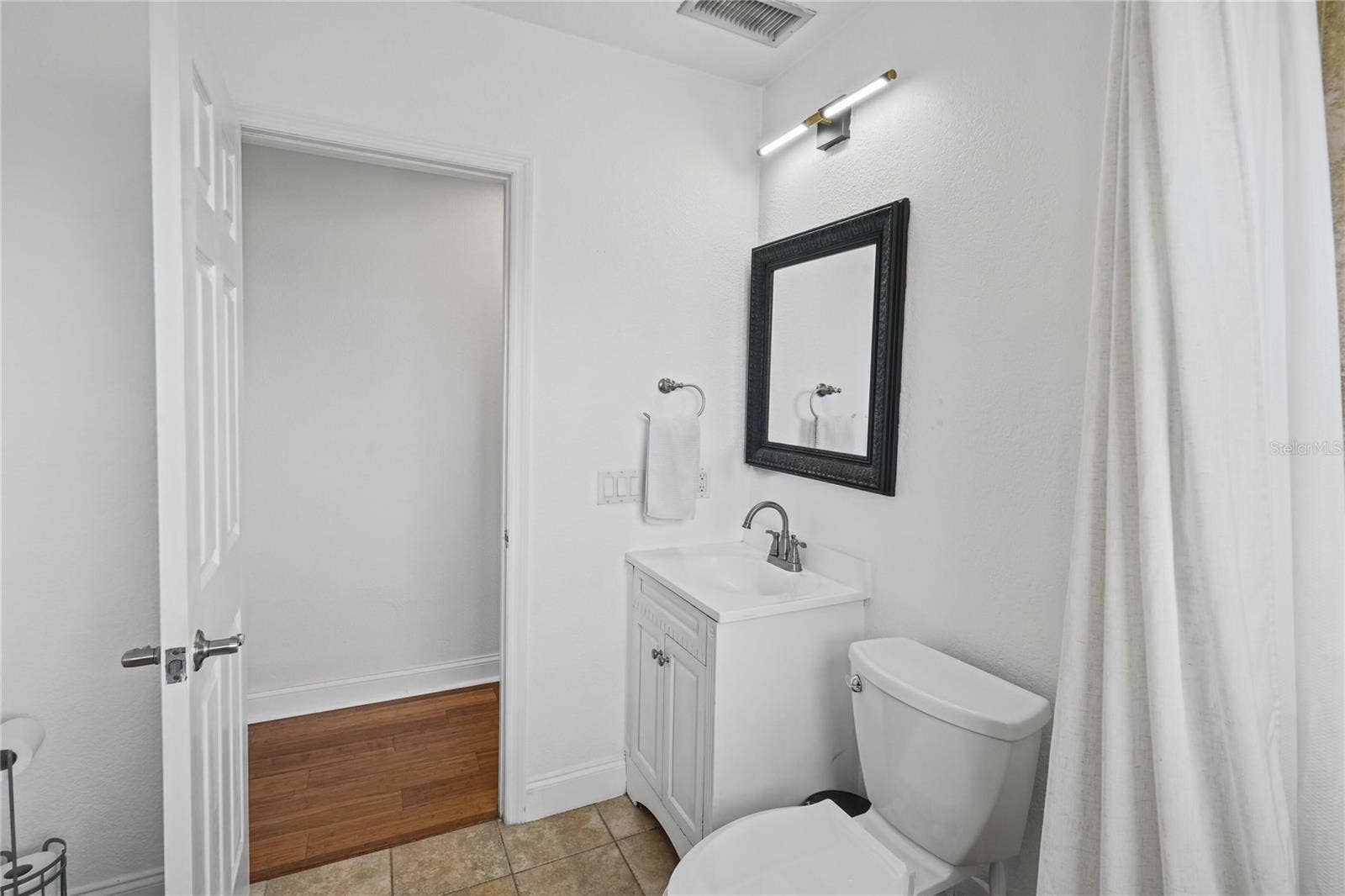 13833 DOMINICA DRIVE, Seminole, FL 33776 13833 DOMINICA DRIVE, Seminole, FL 33776