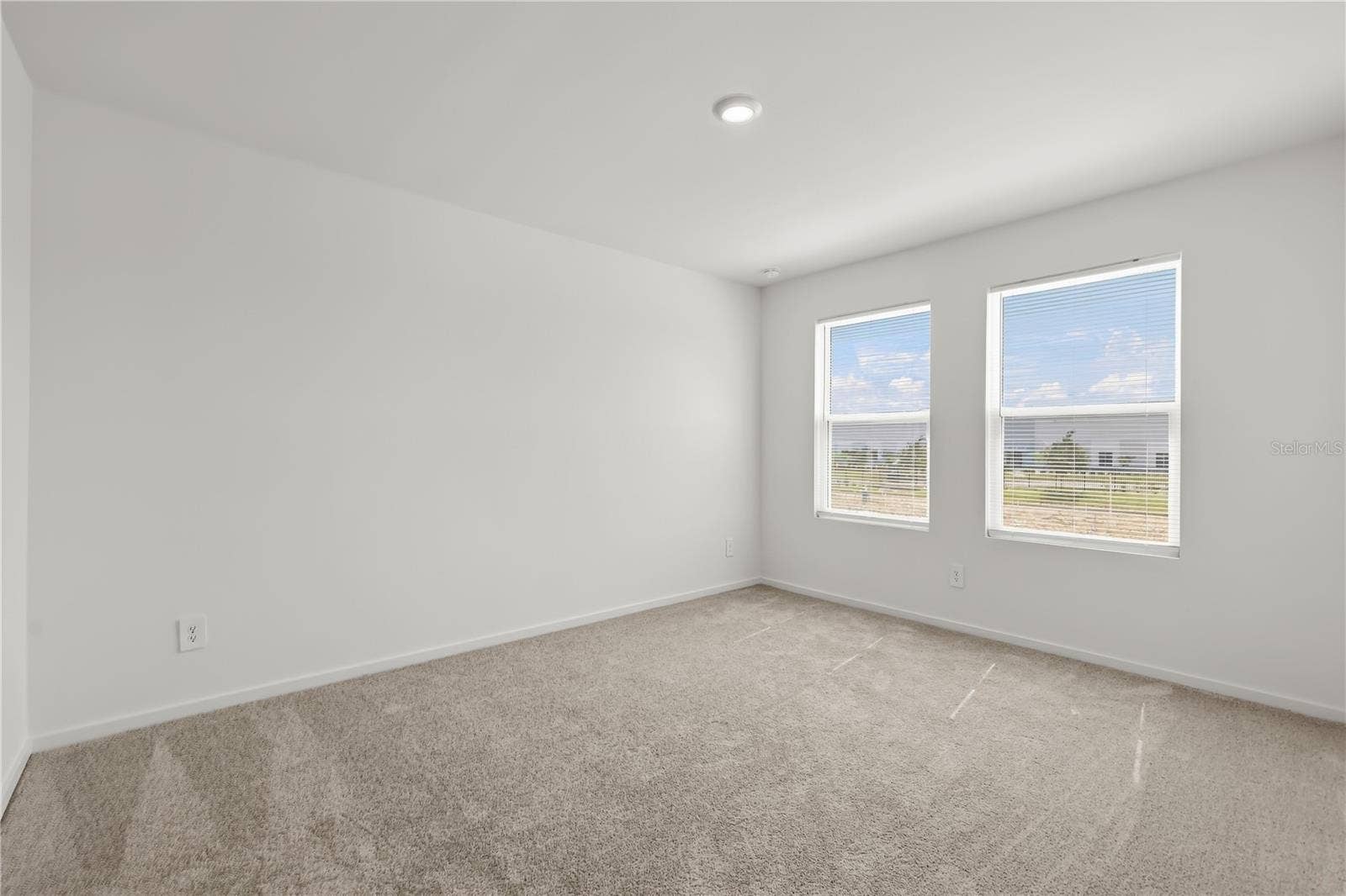 1048 TWINS STREET, Davenport, FL 33837