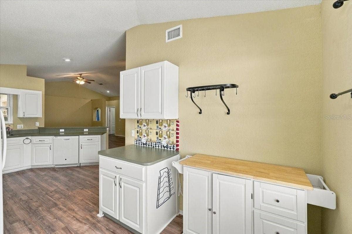 593 TERRANOVA CIRCLE, Winter Haven, FL 33884 593 TERRANOVA CIRCLE, Winter Haven, FL 33884