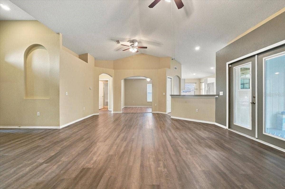 593 TERRANOVA CIRCLE, Winter Haven, FL 33884 593 TERRANOVA CIRCLE, Winter Haven, FL 33884