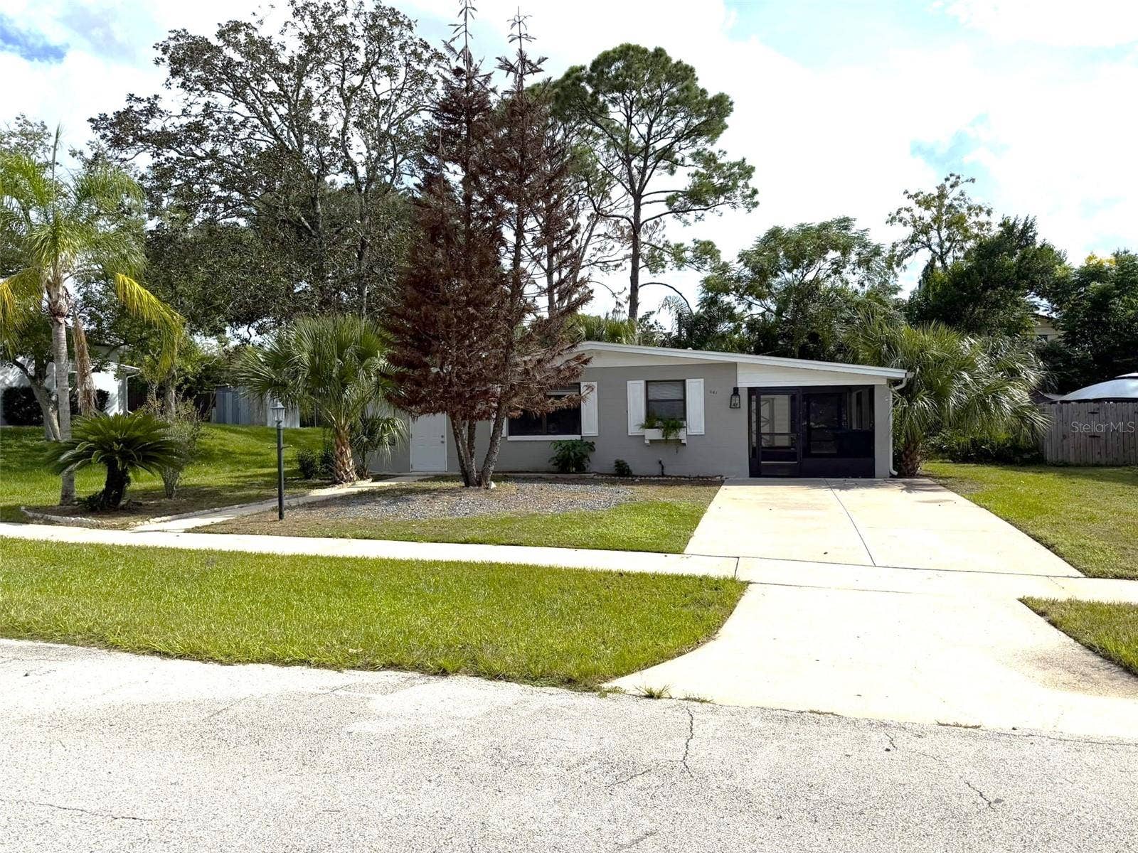 681 N WELLINGTON DRIVE, Deltona, FL 32725 681 N WELLINGTON DRIVE, Deltona, FL 32725