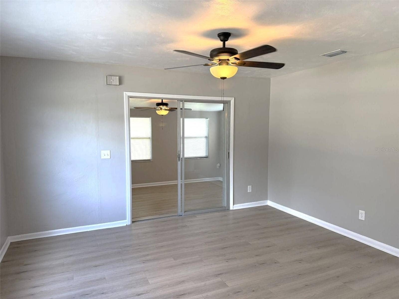 681 N WELLINGTON DRIVE, Deltona, FL 32725 681 N WELLINGTON DRIVE, Deltona, FL 32725