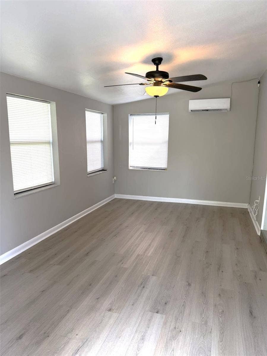 681 N WELLINGTON DRIVE, Deltona, FL 32725 681 N WELLINGTON DRIVE, Deltona, FL 32725