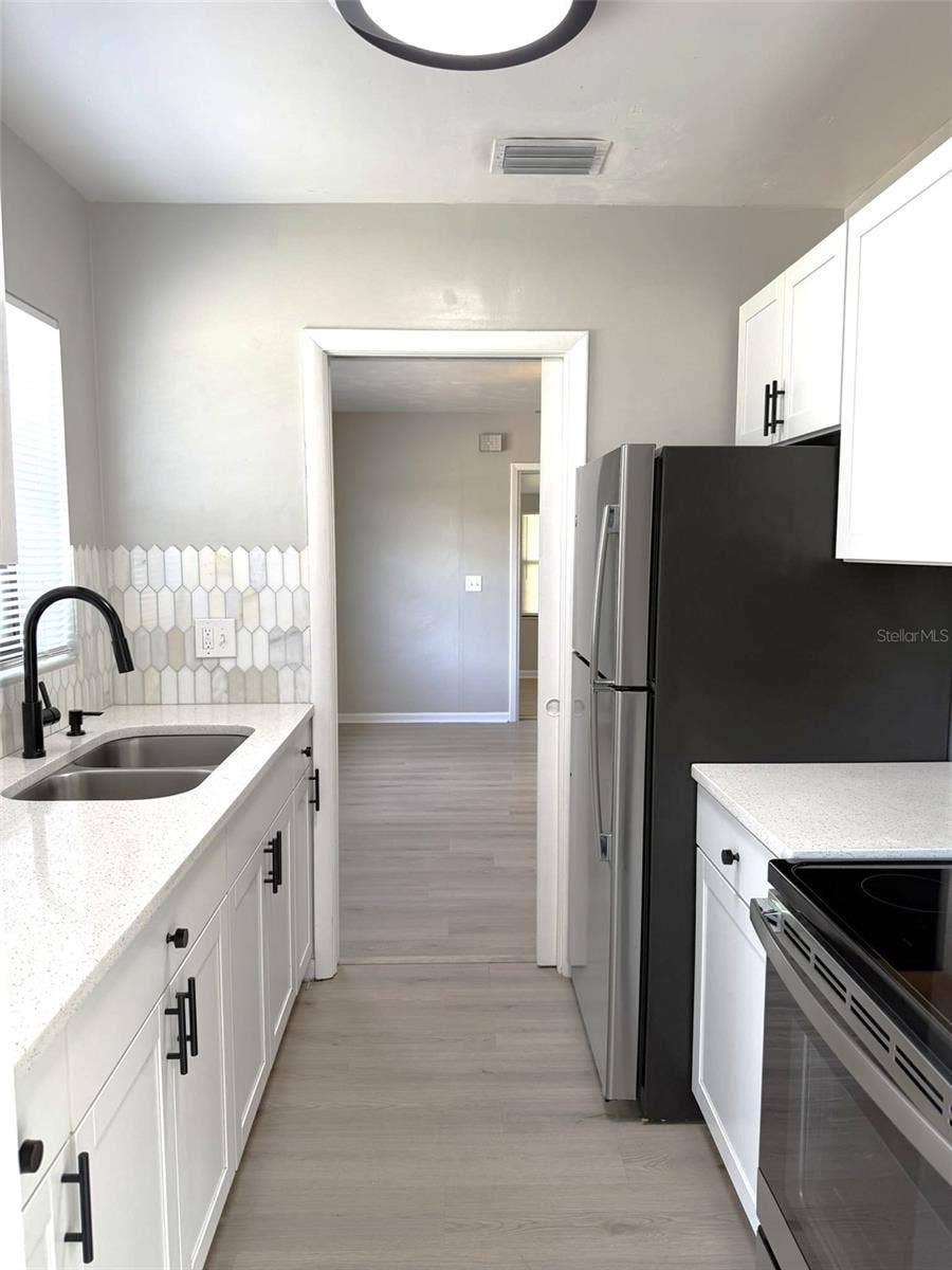 681 N WELLINGTON DRIVE, Deltona, FL 32725 681 N WELLINGTON DRIVE, Deltona, FL 32725
