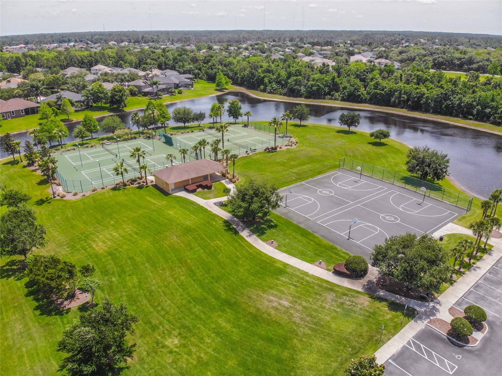 4360 BENDING BRANCH LN, Oviedo, FL 32766 4360 BENDING BRANCH LN, Oviedo, FL 32766