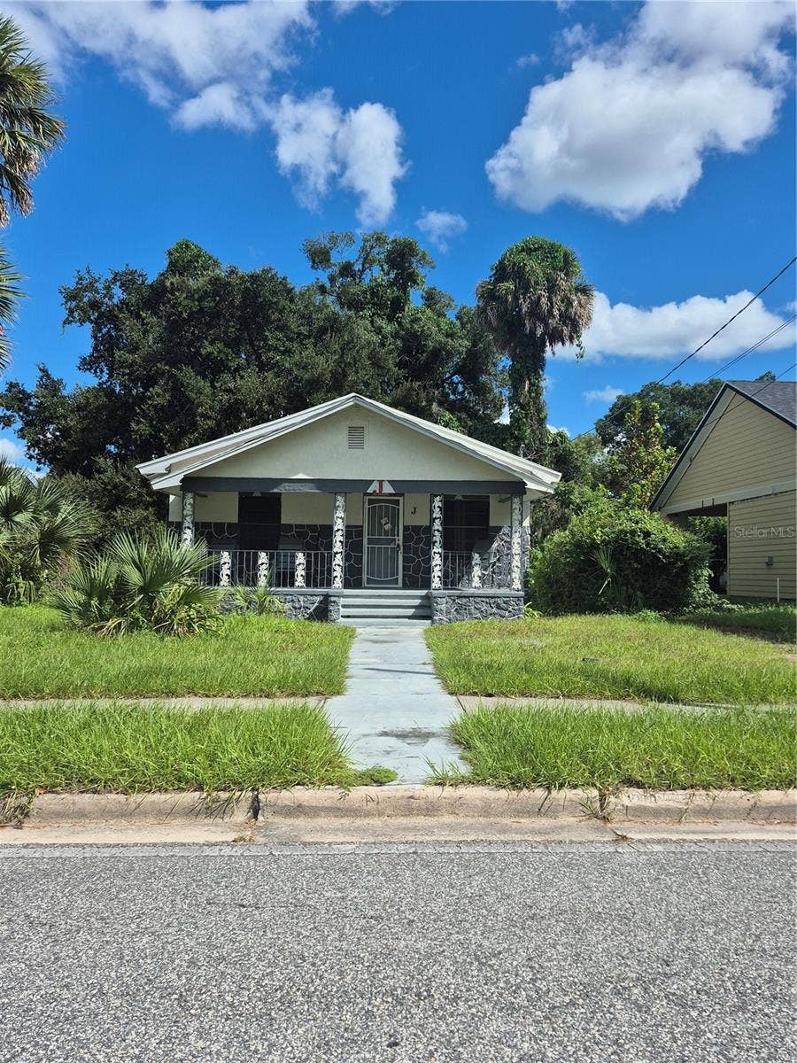 1121 S LOCUST AVENUE, Sanford, FL 32771