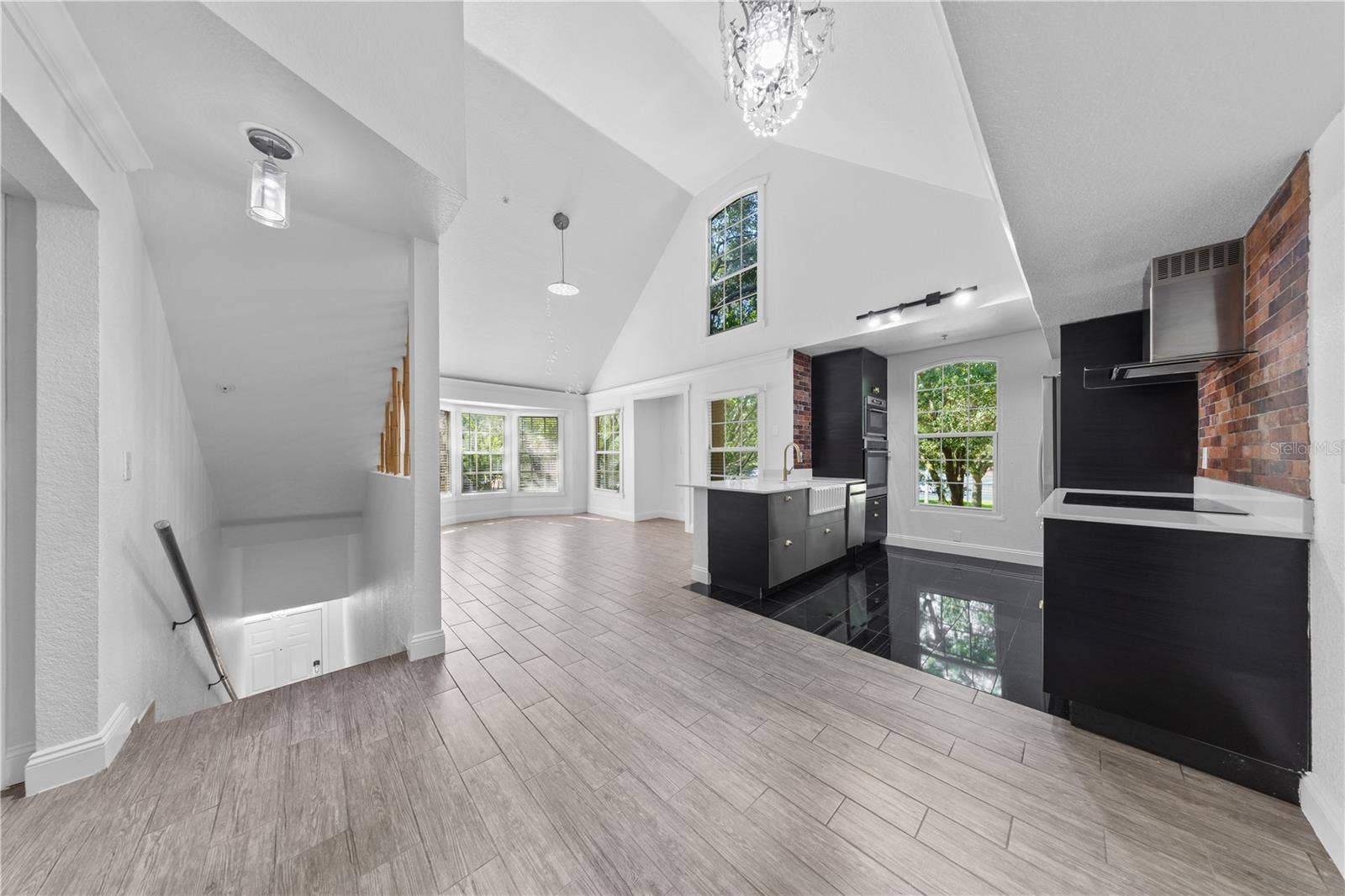 6352 RALEIGH STREET, #1412, Orlando, FL 32835 6352 RALEIGH STREET, #1412, Orlando, FL 32835